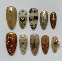 Vintage Nails Design, Greek Mythology Nails, Whimsigoth Nails, Beetle Nails, Intricate Nail Designs, Fake Nails Designs