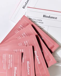 Meet the viral Bio Collagen-Real Deep Mask! Ultra-Low Molecular Weight Collagen, hyaluronic acid 1.19oz of highly concentrated ampoule, sink into the skin as the mask turns translucent. The Biodance best-seller replenishes moisture, firms skin and boosts elasticity. *Safe for daily use. Recommended to use at least once a week for the best results. 34g/1.19oz. x 4 masks Bio Dance Collagen Mask, Biodance Collagen Mask, Medicube Skincare, Biodance Mask, Collagen Masks, Collagen Face Mask, Lip Lightening, Unusual Beauty, Collagen Moisturizer