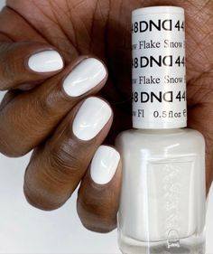 Dnd Gel Nail Polish, Band Nails, Dnd Gel Polish, Daisy Nails, White Nail Polish, Snow Flake, Gel Lacquer, Gel Polish Colors, Essie Nail