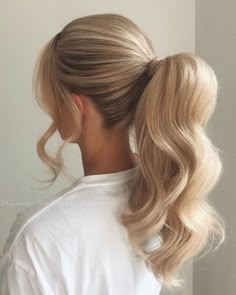 Ponytail Hairstyles Easy, Cool Blonde Hair, A Pony, A Ponytail, High Ponytails, Long Blonde