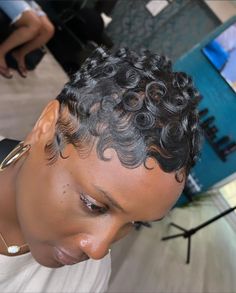 🔥🔥 WWW.AJSTYLEZSALON.COM or LINK IN BIO * I DO NOT OWN THE RIGHTS TO THIS MUSIC * #ajstylez #gwinettshorthair #atlantashorthair… | Instagram Pin Curl, Short Shaved Hairstyles