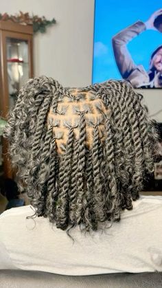 Foc Locs Hairstyles Short, Braids On Scalp, Invincible Locs, Passion Twists Short, Boho Locs, Short Box Braids Hairstyles, Braided Hairstyles For Black Women Cornrows, Beautiful Black Hair