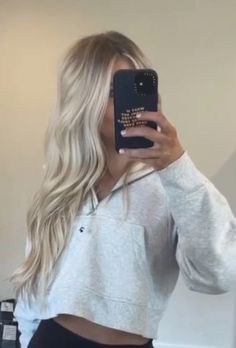 Ice Blonde Balayage With Money Piece, 20 Inch Blonde Hair Extensions, Icy Blonde On Brown Hair, Blonde Hair With Root Tap And Money Piece, Live In Blonde, Bright Blonde With Shadow Root, Blonde Hair Root Smudge, Spring Blonde Hair, Bright Dimensional Blonde