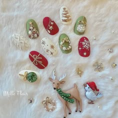 Nail Noel, Winter Nail Art Designs, Christmas Nail Art Ideas, Xmas Nail Art, Christmas Tree Nails, Candy Cane Nails, Christmas Manicure, Red Christmas Nails, Cute Christmas Nails