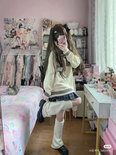 Cutesy Outfits Street Styles, Cute Japanese Winter Outfits, Kawaii Outfits Pants, J Fashion Aesthetic, Cutecore Aesthetic Outfit, Cute Harajuku Outfits, Kawaii Style Outfits, Kawaii Outfits For School, White Outfits Casual