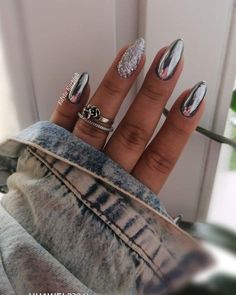 Wife Nails, Unghie Sfumate, Pretty Gel Nails, Almond Acrylic Nails, Mob Wife, Nails 2024, Go Crazy, Dipped Nails, Gel Nail Designs