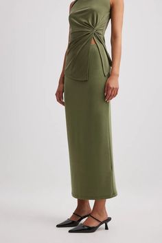 Modal Straight Fit Maxi Skirt Green | NA-KD Fitted Maxi Skirt, Maxi Rok, Green Skirt, Low Waist, Na Kd, Stretchy Material, Maxi Skirt, Blouses, Skirt