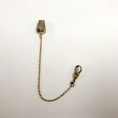 "e730 Antique Gold Filled Pocket/Belt Clip Vest Pocket Watch Chain PLEASE READ ENTIRE DESCRIPTION BEFORE PURCHASING Pre-owned vintage item. Great condition for it's age. Partial discoloration. Sold as is, as seen on pictures, no returns on vintage/antique items. We do not alter/polish antique items (unless requested by buyer) and try to keep items as original as possible. Antique Pocket Watch Fob Chain. Gold Filled gold tone, ornamental pocket/belt buckle, and spring clasp on 4\" chain. Total Me Antique Pocket Watch, Pocket Watch Antique, Pocket Watch Chain, Watch Chain, Pocket Belt, Belt Clip, Antique Items, Chains Jewelry, Delicate Bracelet