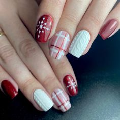 Christmas Cookie Nails, Bright Red Nails, Winter Manicure, Acrylic Nails At Home, Turquoise Nails, Elegant Nail Designs, Plaid Nails, Snowflake Nails