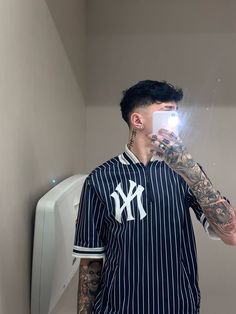 Streetwear Boy, Flannel Outfits Men, Men Flower Tattoo, Taper Fade Short Hair, Two Block Haircut, Barber Haircuts, Flannel Outfits, Guys Clothing Styles, Selfie Ideas Instagram