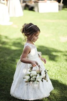 Flower Girl Ideas, Page Boys, Flower Girl Ring Bearer, Girl Ring Bearer, Flower Girl Hair, نباتات منزلية, Romantic Garden Wedding, Girls Ring