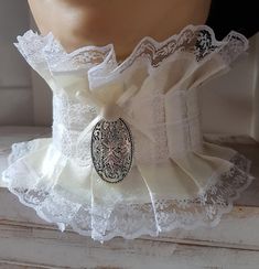 Cream & Ivory White Silky Paisley And Lace Neck Corset Collar | Etsy Corset Collar, Victorian Steampunk Wedding, Neck Corset, Choker Silver, Lace Neck, Steampunk Wedding