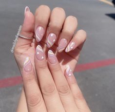 Simplistic Disney Nails, Simple Disney Nails Natural, Disney World Nails Acrylic Simple, Simple Pink Disney Nails, Disney Inspo Nails, Light Pink Disney Nails, Nails For Paris Trip