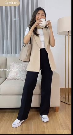 Engineer Work Outfit, Corporate Outfits Midsize, Outfit Formal Verano, Outfit Semi Formal Mujer, Women Ceo Outfit, Casual Formal Outfits Women, Business Casual Skirt Outfits, Semiformal Outfit Mujer, Outfit Work Casual