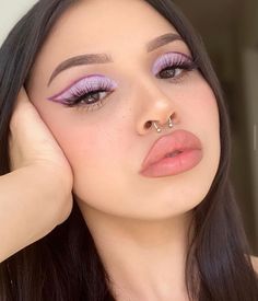 Euphoria Inspired Makeup, Inspired Makeup Looks, Organic Lipstick, Maquillaje Aesthetic, 50 Shades Of Purple, Purple Eyeliner, Eye Designs, Makeup Portfolio, Some Makeup