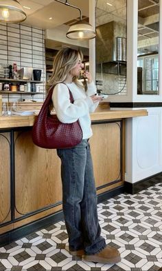 #redbags#uggs#jeans#whitesweater #cleangirl#clean#girly#coffee#pinterest Cozy Picnic Outfit, Autumn London Fashion, Dream Bag Aesthetic, Going Out Outfit Cold Weather, Outfit Ideas Salon, Handbag Aesthetic Outfit, Fancy Skirt Outfits Classy, Style My Closet, Orange Accent Outfit