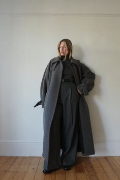 Alexis Foreman, Wool Coat Outfit, Long Coat Outfit, Winter Coat Outfits, Wool Coats, Grey Outfit, Coat Outfits