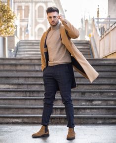 Chino Pants Men, Camel Coat, Men Style Tips, Chinos Pants, Happy Sunday, Boy Fashion, Mens Clothing Styles, Cool Style, Camel