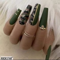 Monet Nails, Military Nails, Camo Nail Designs, Army Nails, Camouflage Nails, Claw Game, Camo Nails, Green Acrylic Nails, Wow Nails