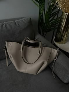 Polene Taupe Bag, Polene Cyme Mini Taupe, Polene Tote Bag, Polene Bag Tote, Polene Bag Aesthetic, Taupe Bag Outfit, Polene Bag Outfit