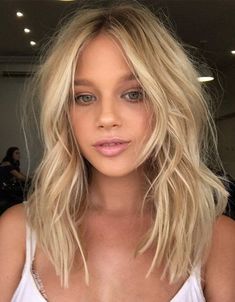 Blonde Lob, Blonde Haircuts, Haircut Styles, Fresh Hair, Girl Haircuts, Hair Blonde, Medium Hair Cuts, Summer Hair