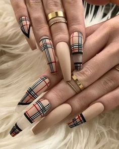 Nail polish decoration Burberry Nails, Video Nails, Video Nail, Ballerina Coffin, Gucci Nails, Solid Color Nails, Plaid Nails, Rose Gold Nails, Holographic Nails