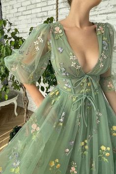 Sukienki Maksi, Tea Length Prom Dress, Gowns Prom, Prom Dress Inspiration, Ball Gowns Evening, Pretty Prom Dresses, Fairytale Dress, A Line Prom Dresses, Ball Gowns Prom