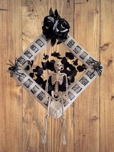 Dollar Tree Ghost Wreath, Fall Ribbon Wreath, Halloween Yarn, Black Apartment, Yarn Wreaths, Dt Crafts, Halloween Door Decor, Fall Ribbon, Fall Crafting