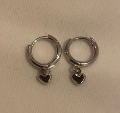 Silver Dangle Earrings Aesthetic, Silver Earrings Aesthetic, Jewellery Bag, Cotton Jewelry, Hoops Silver, Heart Hoop Earrings, Earrings Heart