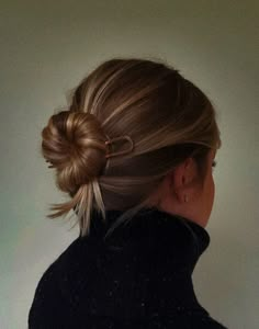 Updo Simple, Chic Updo, Hairstyles Simple, Simple Updo, Bridal Braids, Blond Balayage, Simple Hairstyles, Balayage Blonde, Chic Hairstyles