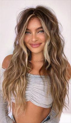 Summer Hair Trends, Money Piece, Brown Hair Balayage, Blonde Hair With Highlights, Brown Blonde Hair, Long Blonde, Long Wavy Hair, Summer Hair Color, Hair Inspiration Color