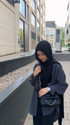 Style Hijab Simple, Hijabi Styles, Hijab Fits, Hijab Simple, Hijab Ideas, Stile Hijab, Hijabi Fits, Modesty Outfits, Muslim Outfits Casual