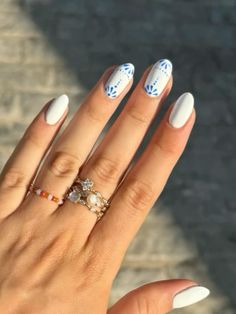 Blue and white nails, 2024 nails inspo, nail trends, greek nails, vacation, holidays, aesthetic Blue And White Nails Acrylic Short, Cute Italy Nails, White Nails Holiday, Mexico Inspo Nails, White Nails For Vacation, Greece Style Nails, Greek Vacation Nails, Simple Cruise Nails, Real Madrid Nails