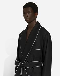 Wool robe with piping: Black Shawl lapels Wrap fastening with belt Front patch pockets Lined The piece measures 81 cm from the rear collar seam on a size IT 48 Made in Italy Wool Robe, Black Shawl, Piping, Patch Pocket, Shawl, Dolce And Gabbana, Lounge Wear, In Italy, Italy