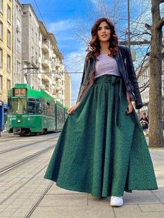 Green Skirt Long, Wedding Party Green, Green Skirt Outfits, Dark Green Skirt, Mint Green Skirts, Long Green Skirt, Green Floral Skirt, Green Maxi Skirt, Long Skirt Outfits