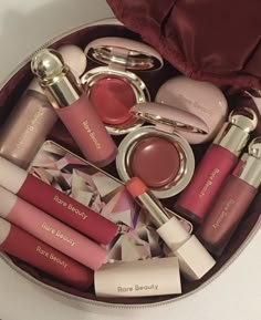 Soft Pinch Liquid Blush, Rare Beauty By Selena Gomez, Liquid Blush, Makeup Must Haves, Ab Workouts, Rare Beauty, Makeup Obsession, Makeup Items, Without Makeup