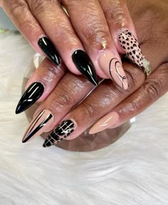 Almond Acrylic Nails Designs, Fingernails Painted, Retro Nails, Pointed Nails, Gel Nails Diy, Stiletto Nails Designs, Almond Acrylic Nails