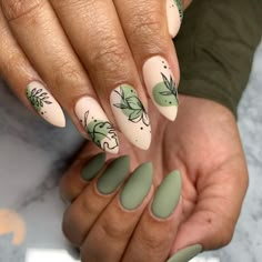 Nude Green Nails, Tropical Nail Art Hawaii, Succulent Nails, Tropical Nail Art, Hawaii Nails, Green Nail Art, Tropical Nails, Formal Nails, Floral Nails