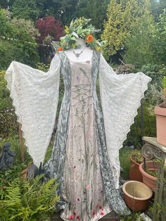 THIS STUNNING ENCHANTED ORIGINAL HAND CRAFTED DRESS HAS BEEN  FASHIONED  IN THE PRINCESS LINE STYLE, AND INSPIRED BY AWEN'S CORONATION GOWN   IT IS MADE FROM IN A LUXURIOUS TRULY GORGEOUS  MOSS GREEN ICE CRUSHED VELVET  (CONTAINING LYCRA) ...    IDEAL FOR  A  MEDIEVAL / RENAISSANCE THEMED BALL, PARTIES, summer jousts, HANDFASTINGS / WEDDINGS, OR ANY SPECIAL, SACRED OCCASION, FOR THAT EXTRA WOW FACTOR   THE MEDIEVAL STYLE SLEEVES HAVE BEEN FASHIONED FROM A STUNNING  BREATHTAKINGLY BEAUTIFUL EMBRO Pagan Dress Celtic, Narnia Wedding, Celtic Handfasting, Coronation Gown, Garden Meadow, Historical Costuming, Princess Line, Medieval Style, Irish Celtic