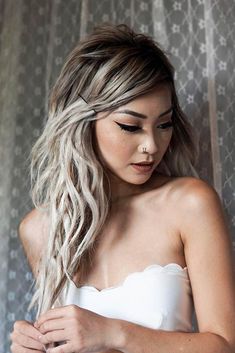 Sleek Bangs Secured By Bobby Pins #hairstyles #longhairstyles #faceshapes #bangs Bobby Pins Hairstyles, Pins Hairstyles, Hairstyles Theme, Flattering Hairstyles, Bobby Pin Hairstyles, Haircut Types, Face Shape Hairstyles, Head Scarf Styles, Big Forehead