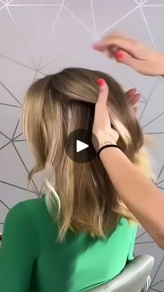 2.5K reactions · 286 shares | Easy style for short hair!  #HairTutorial #hairglamourfashion69 #hairlove | HAIRSTYLES/MAKEUP/STYLE/FASHION | Shakira · Hips Don't Lie Shakira Hips Dont Lie, Style For Short Hair, Shakira Hips, Hips Don't Lie, Bun Updo, Hair Upstyles, Easy Updos, Long Hair Updo, Easy Style