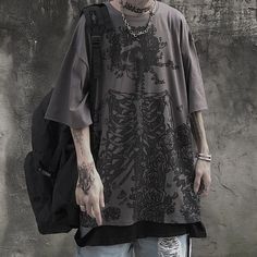 Show your edgy side with this unique emo skeleton oversized short sleeve t-shirt. featuring an eye-catching print, this stylish t-shirt is perfect for any occasion. Styl Grunge, Goth Tops, Kpop Clothes, Gothic Harajuku, 일본 패션, Fashion Oversized, Sound Wave, Grunge Streetwear, Skull T Shirt