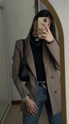 Dress For V Shaped Women, Professional Outfits Women With Blazer, Dog Walking Date Outfit, Silicon Valley Aesthetic Outfits, Pretty Business Casual Outfits, Casual Photographer Outfit, Graduate Assistantship Outfit, Buisness Casual Women Outfits Chic Fall, Pmu Artist Outfit