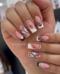 Nursing Nails Designs, Ballerina Acrylic Nails, Quick Nail Art, Nail Types, Nails Trending, Nature Designs, Simple Fall Nails, Fall Manicure