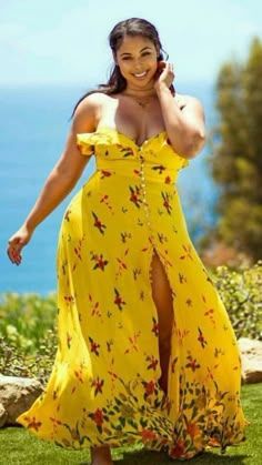 Robes Glamour, Afrikaanse Mode, Big Girl Fashion, Plus Size Beauty, Plus Size Fashion For Women, Curvy Girl Fashion