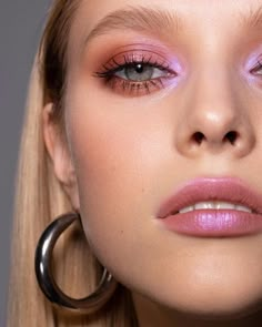 Todas las publicaciones • Instagram Matte Make Up, 2018 Makeup, Holiday Party Makeup, Mekap Mata, Makeup 2018, Drag Make-up, Pink Eye Makeup, Pink Eye