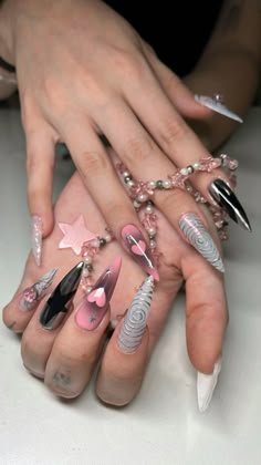 Strass Nails, Acrylic Nails Stiletto, Glow Nails, Pretty Gel Nails, Really Cute Nails, Soft Nails, Kawaii Nails