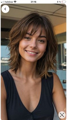 Layer Hair Shoulder Length, Short Choppy Haircuts Straight Hair, Shoulder Length Textured Bob With Bangs, Straight Short Layered Haircuts, Shoulder Length Hair Layers Wavy, Shoulder Length Hair And Fringe, Shag Hair With Bangs Medium, Layer Hair Medium Length, Shoulder Length Bob Layers