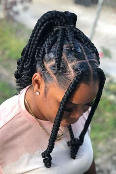 Need ideas for new protective hairstyles to try out? Check out these braided hairstyles for black girls that you'll love Hairstyles Braids For Black Women, Big Twist Braids Hairstyles, Princesa Tiana, Braids For Black, Protective Hairstyles For Natural Hair, Plaits Hairstyles, Quick Braided Hairstyles