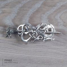 dragon hair pin Dragon Hair Pin, Dragon Hair, Celtic Viking, Work Hair, Pony Tails, Hair And Makeup Tips, Hair Buns, Work Hairstyles, Viking Style